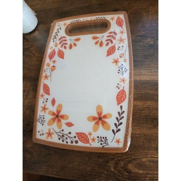 Cutting Board  Autumn Leaf Design - Picture 3 of 5